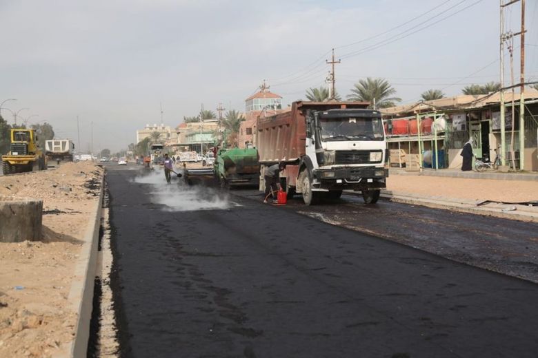 إكساء الشوارع في كربلاء.. المدينةُ المقدسةُ تتعافى عمرانياً