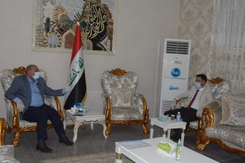 محافظ كربلاء يطالب وزارة المالية لتوفير مبالغ للمحاضرين المجانيين في المحافظة