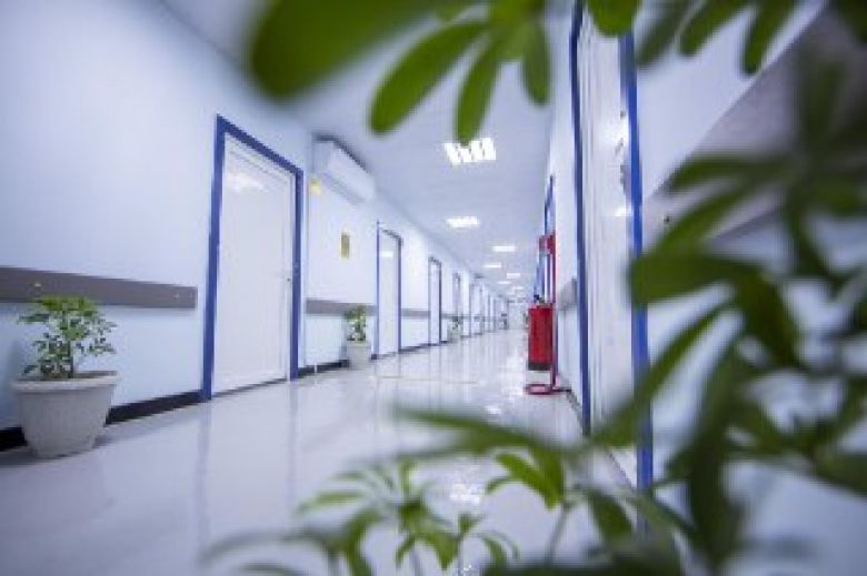 محافظ كربلاء يفتتح بناية جديدة في مدينة الامام الحسين الطبية في المحافظة