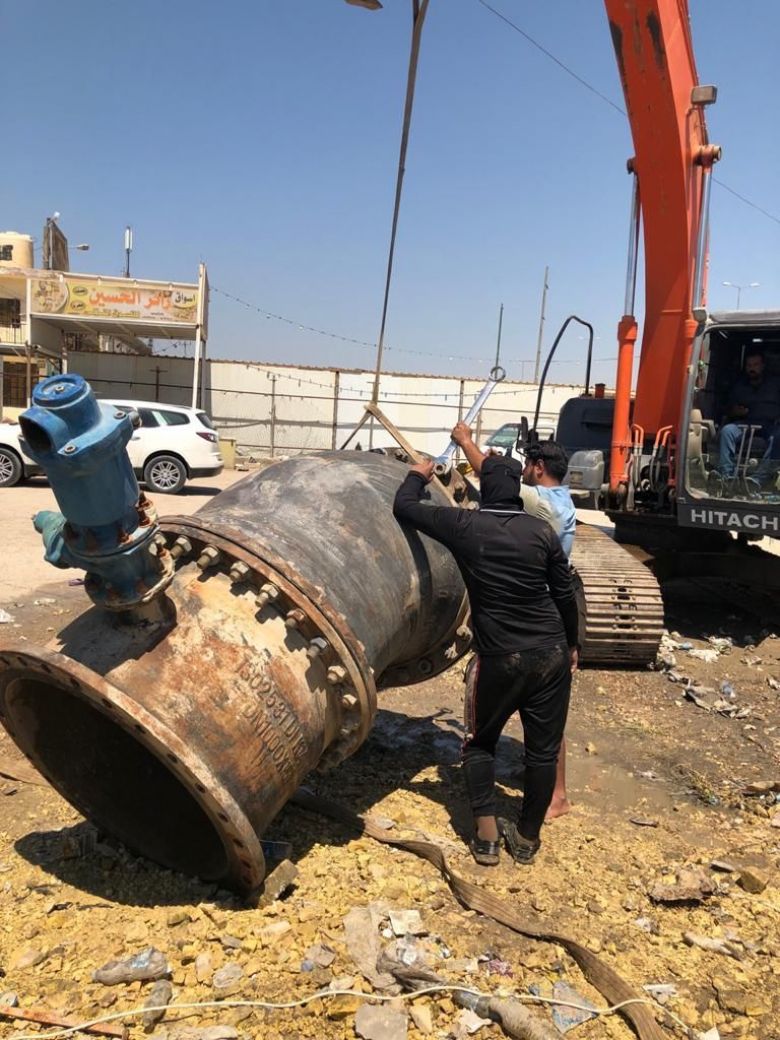 مديرية ماء كربلاء المقدسة تقوم بصيانة الإنبوب الناقل لمشروع ماء كربلاء الموحد