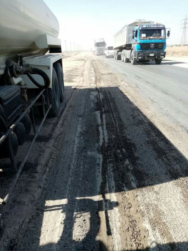 ضمن استعداداتها لزيارة الأربعين: طرق وجسور كربلاء تنجز اعمال قشط طريق الحر -الكمالية وتشرف على طريق أبو جز