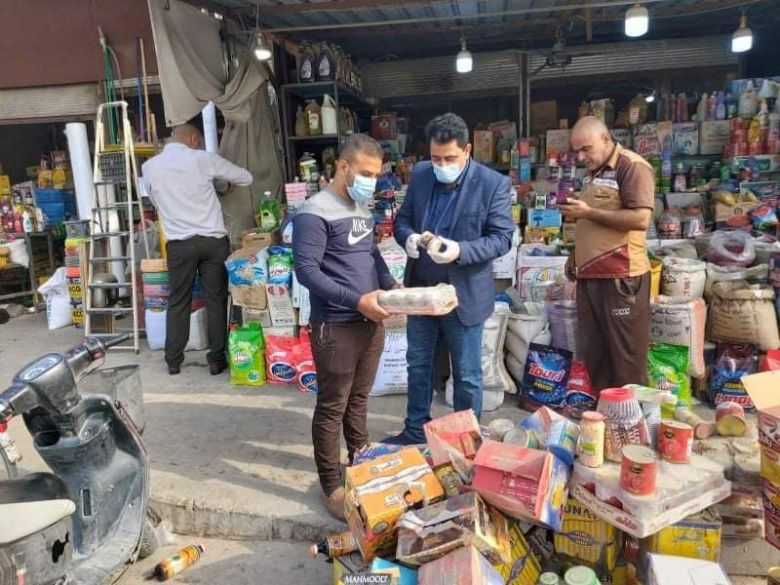 صحة كربلاء تقوم بإتلاف كميات كبيرة من المواد الغذائية الصلبة والسائلة غير الصالحة للإستهلاك  البشري