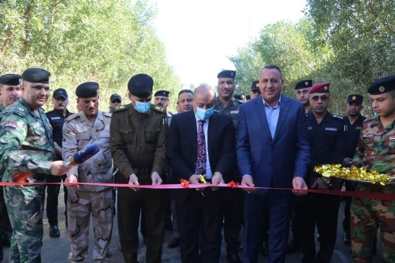 محافظ كربلاء المقدسة يزور مديرية الشؤون الداخلية في كربلاء ويفتتح الشارع المؤدي اليها