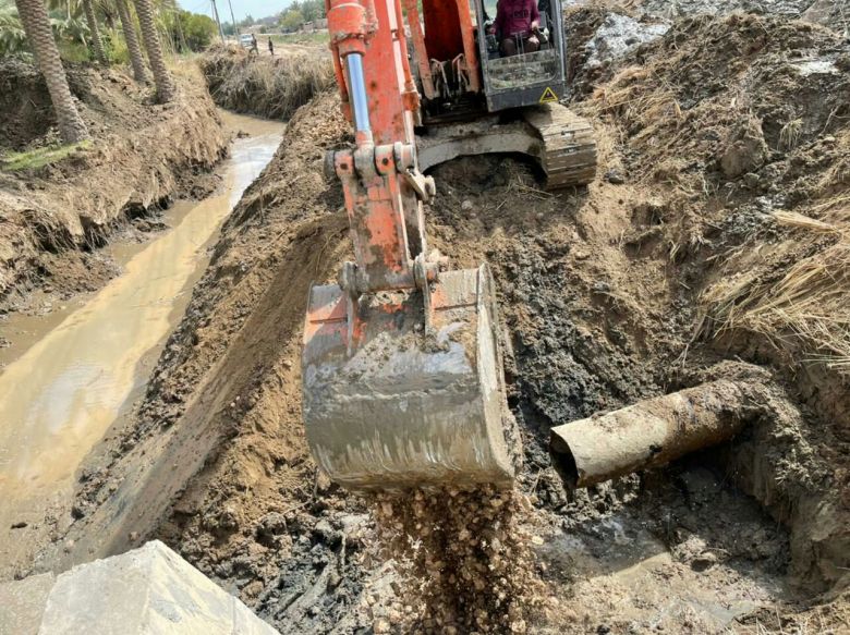 طرق وجسور كربلاء تشرف على  انشاء طريق الفيضه