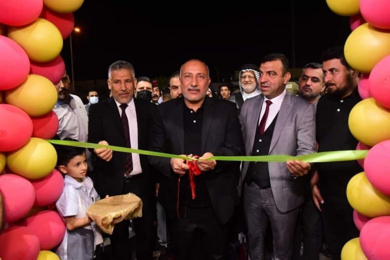 محافظ كربلاء المقدسة يفتتح مجمع ام البنين التجاري بحضور شعبي واسع