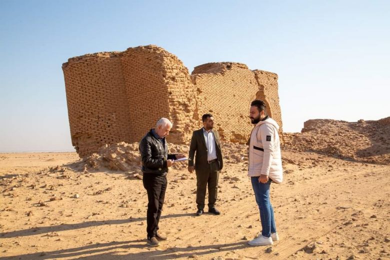 طرق وجسور كربلاء تشرع في استحداث طريق للوصول الى احدى المناطق الاثرية