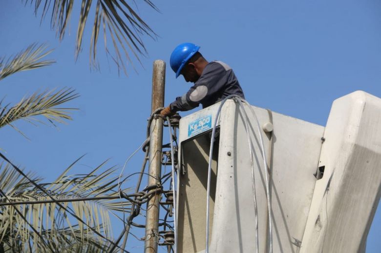 كهرباء كربلاء: تحسين الشبكة الكهربائية لحي الموظفين وتنصيب محولة كهربائية لحي الاسرة