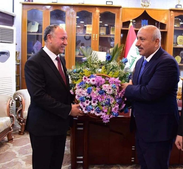 الخطابي يقدم تهنئة للكوادر التربوية والتعليمية بمناسبة عيد المعلم