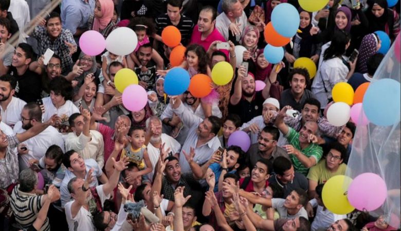 العيد فرحة بغفران الذنوب ودعاء لتحقيق الاماني