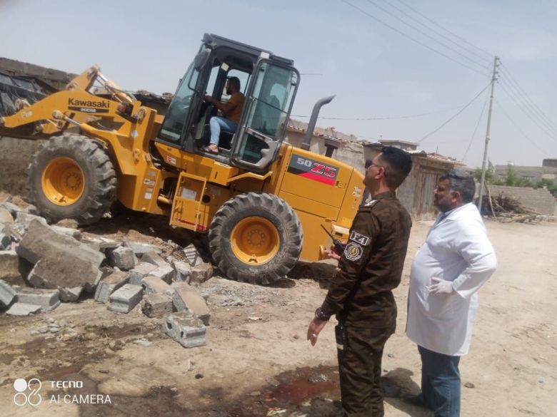 إزالة مواقع الجزر العشوائي المخالفة لشروط الصحة والسلامة في منطقة فريحة