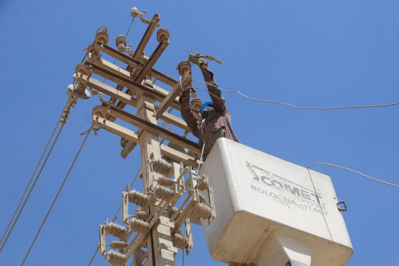 كهرباء كربلاء تنجز اعمال مناقلة ونصب محولات في احياء متفرقة بالمحافظة