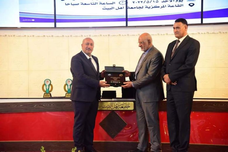 بعد سجل حافل بالانجازات.. جامعة اهل البيت (ع) تقيم حفلا تكريميا لمحافظ كربلاء