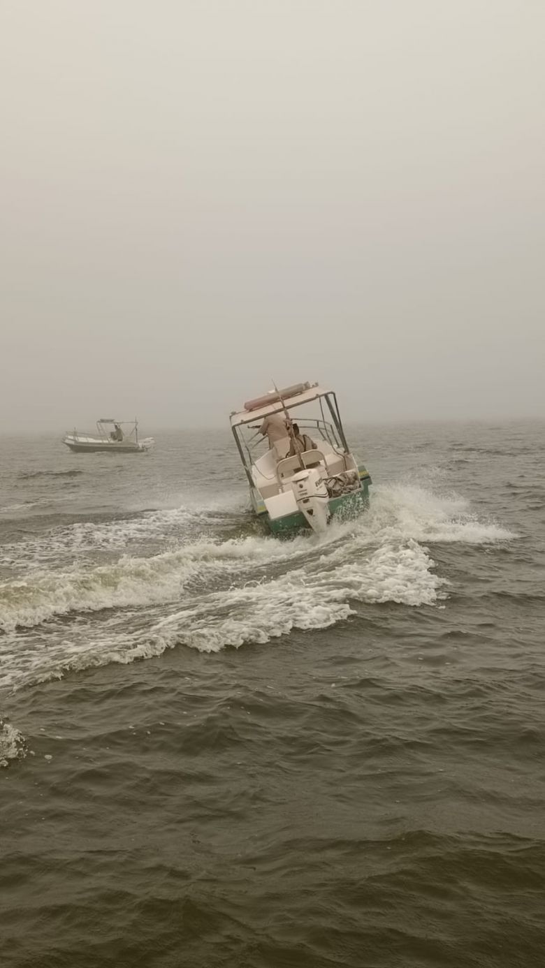 الشرطة النهرية تنفذ جولات أمنية في بحيرة الرزازة