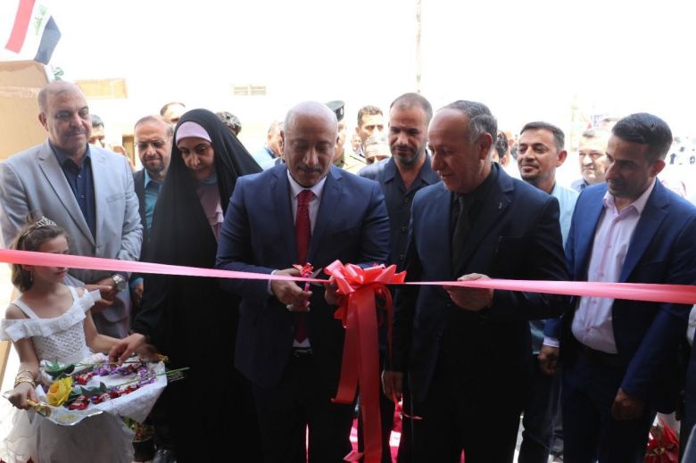 محافظ كربلاء يفتتح مجمع مدارس في قضاء الحسينية