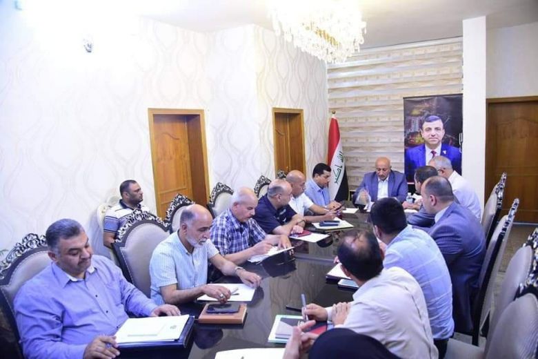 محافظ كربلاء يناقش آليات تسريع العمل في مشاريع عام 2022