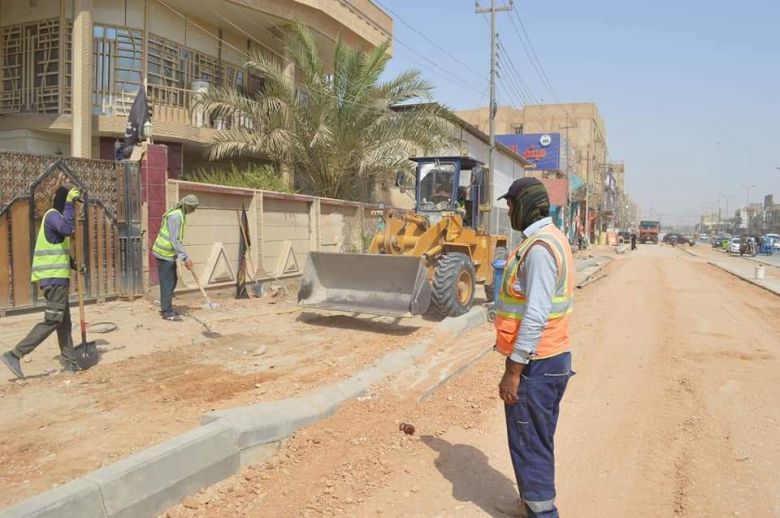كربلاء الأولى في الإعمار.. إكساء واحدٍ من أهم شوارع حي 