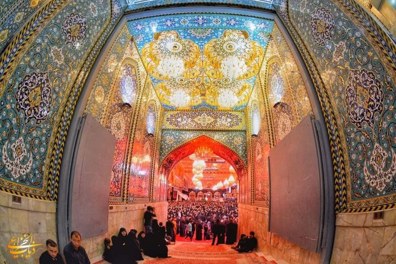 بالصور.. توافد الزائرين الى النجف الاشرف لإحياء ذكرى وفاة الرسول (ص)