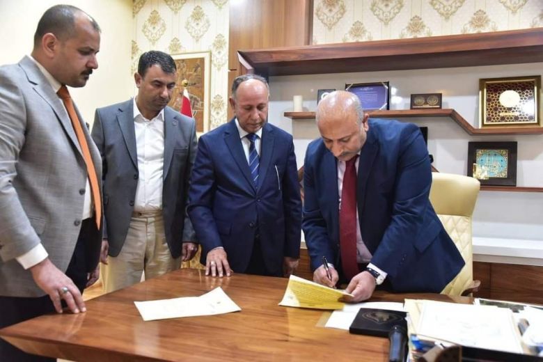 محافظ كربلاء يبرم عقداً مع شركة أجنبية لفتح (10 مدارس دولية) فريدة من نوعها