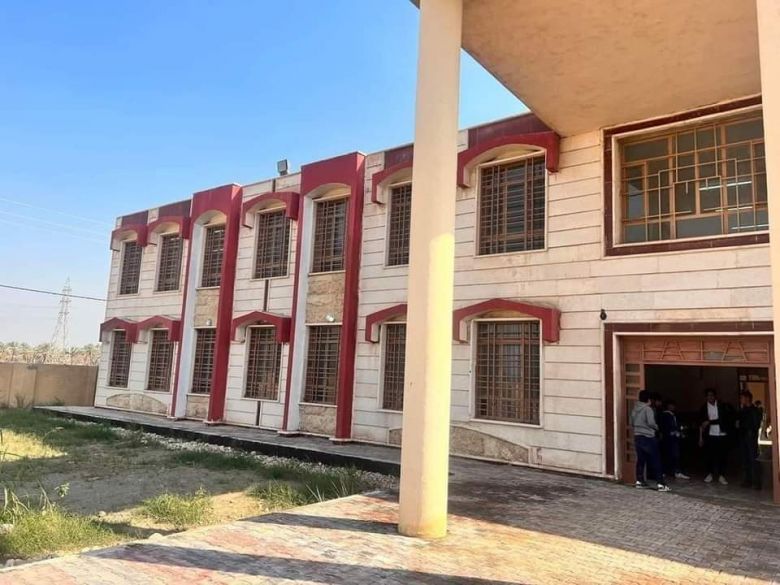 بالصور.. افتتاح مدرسة جديدة في قضاء طويريج