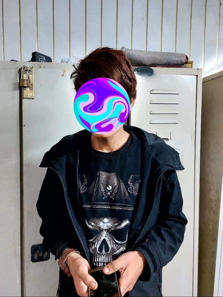 القبض على مخالف بحوزته صاعق كهربائي يقوم بترويع المواطنين