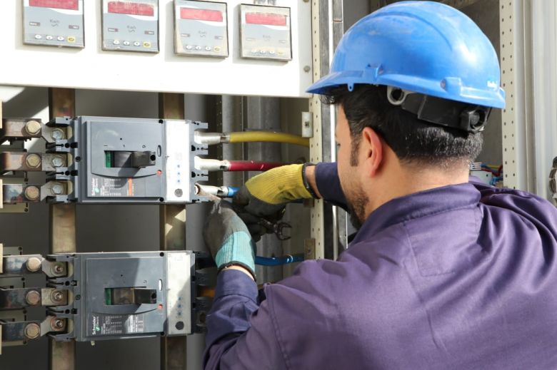 كهرباء كربلاء ينجز اعمال نصب وتشغيل خمس محولات في مناطق متفرقة