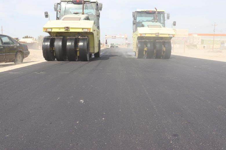 أعمال إكساء طريق (الحر ـ الكمالية) تصل لمراحلها الأخيرة والإعلان عن إنجازه قريباً