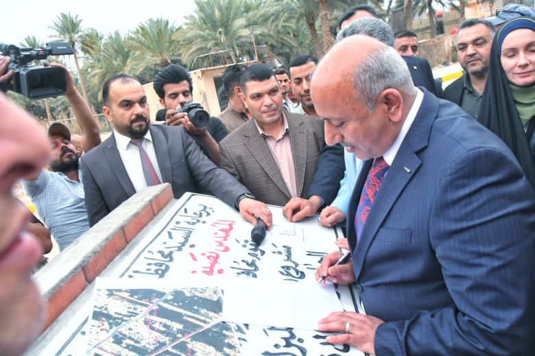 الخطابي يضع حجر الاساس لمشروع حيوي في كربلاء