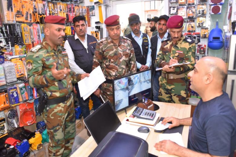 كربلاء: مفارز امنية تحث اصحاب المحال التجارية على التعامل بالعملة الوطنية