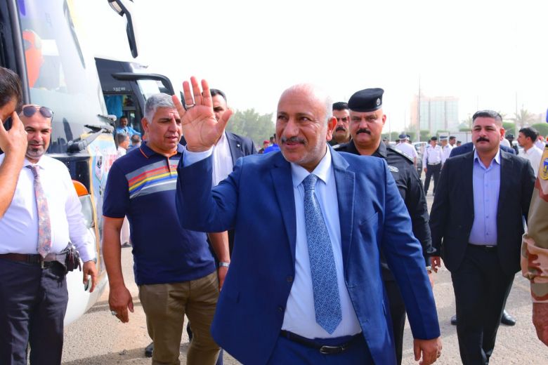 بالصور.. محافظ كربلاء يودع الحجاج المتوجهين الى الديار المقدسة