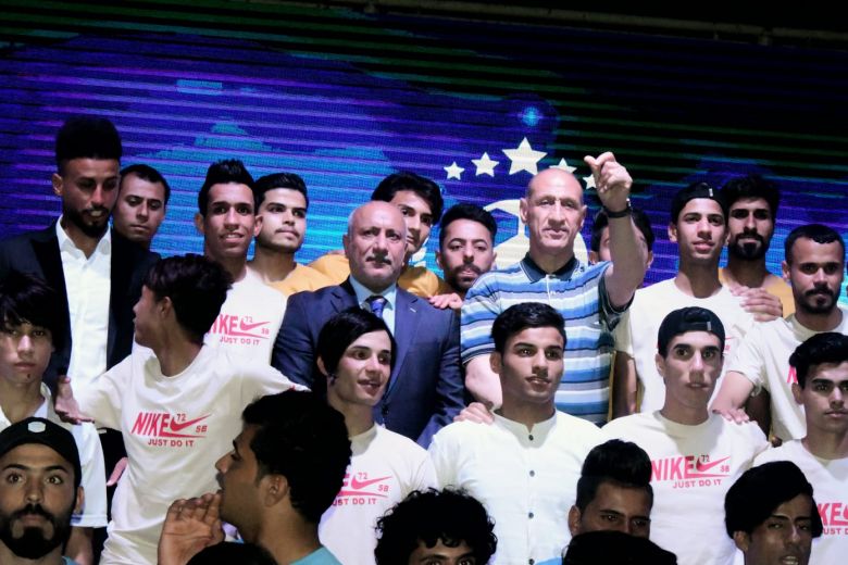 دعماً للطاقات الشبابية.. محافظ كربلاء يُكرِّم الفرق الرياضية الشبابية