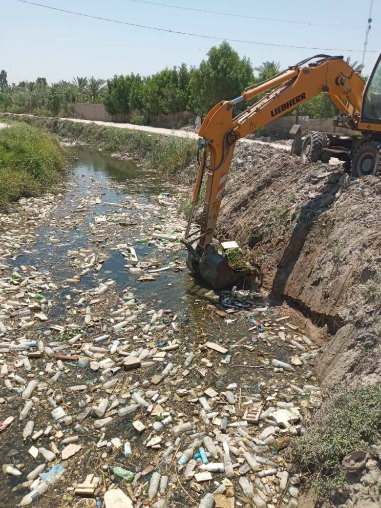 مديرية موارد  كربلاء تواصل اعمالها في تنظيف الجدوال ضمن وحدة الخيرات بهدف تأمين الحصص المائية المختلفة