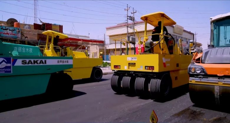 بطول (2700 متر).. الانتهاء من أعمال تعبيد الشارع الرئيسي لحيّ العامل