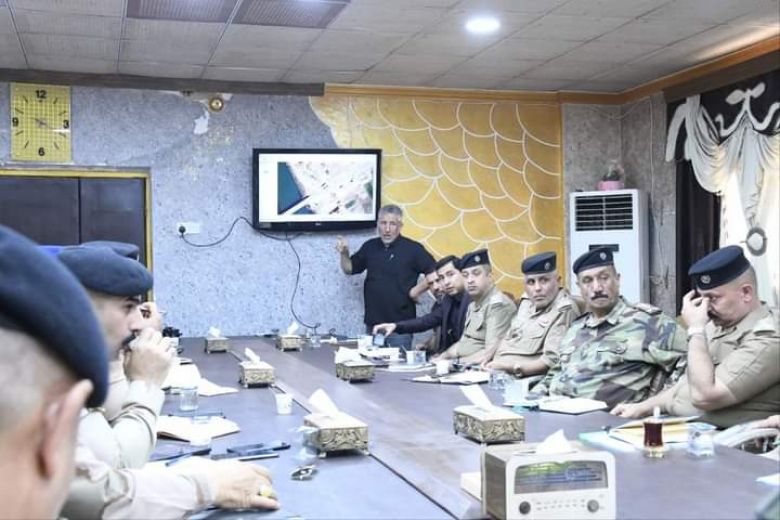 بحضور قائد عمليات كربلاء.. الفتلاوي يناقش مع القوات الأمنية خطة نقل الزائرين ضمن محور قضاء الهندية