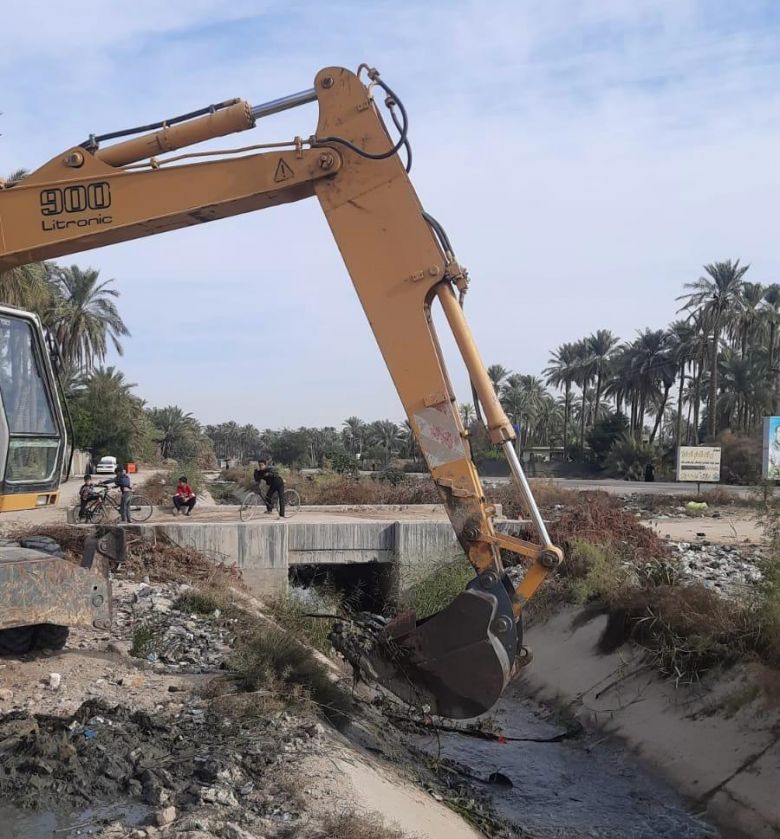 الموارد المائية تواصل اعمالها في تطهير الانهر والجداول  في عموم المحافظة