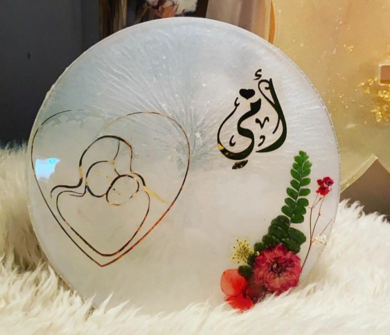 الأم .. المدرسة الاولى