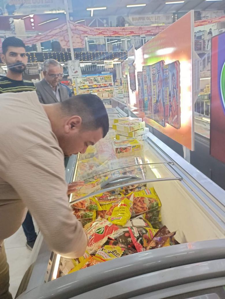 صحة كربلاء تطبق خطتها الخاصة بشهر رمضان وتتلف الآلاف من المواد الغذائية