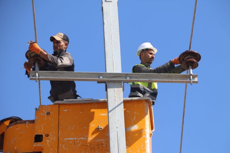 استعدادا لفصل الصيف..كهرباء كربلاء تنجز اعمال نصب واستبدال وتشغيل محولات كهربائية في المحافظة