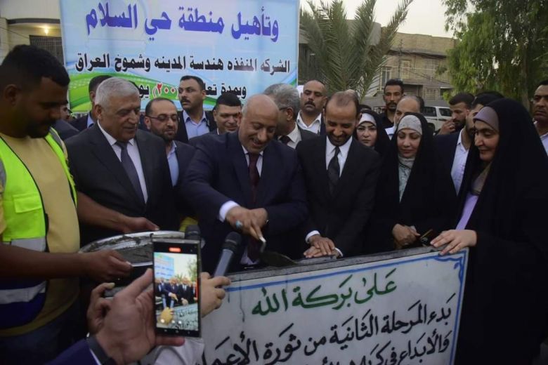 مع بدء المرحلة الثانية من ثورة الاعمار.. محافظ كربلاء يضع حجر الأساس لعدد من المشاريع الحيوية