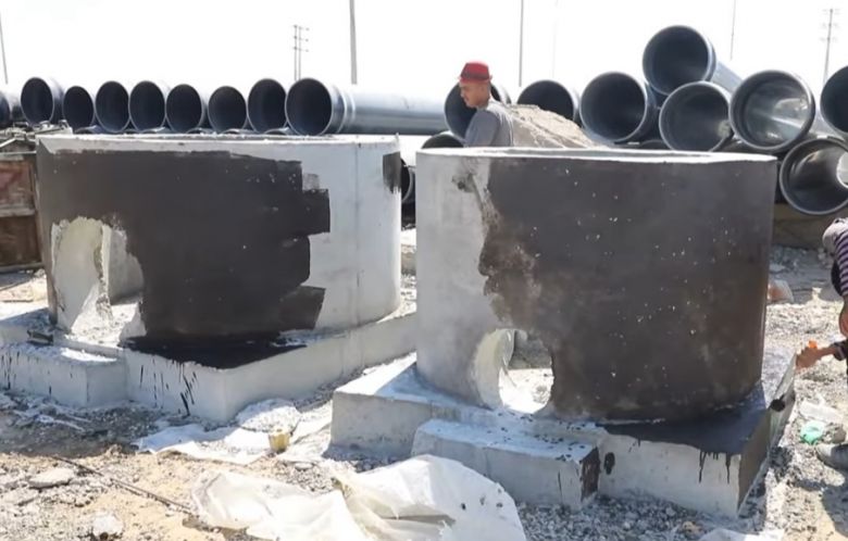 المباشرة باعمال مشروع تنفيذ شبكة مجاري في شارع المدرسي