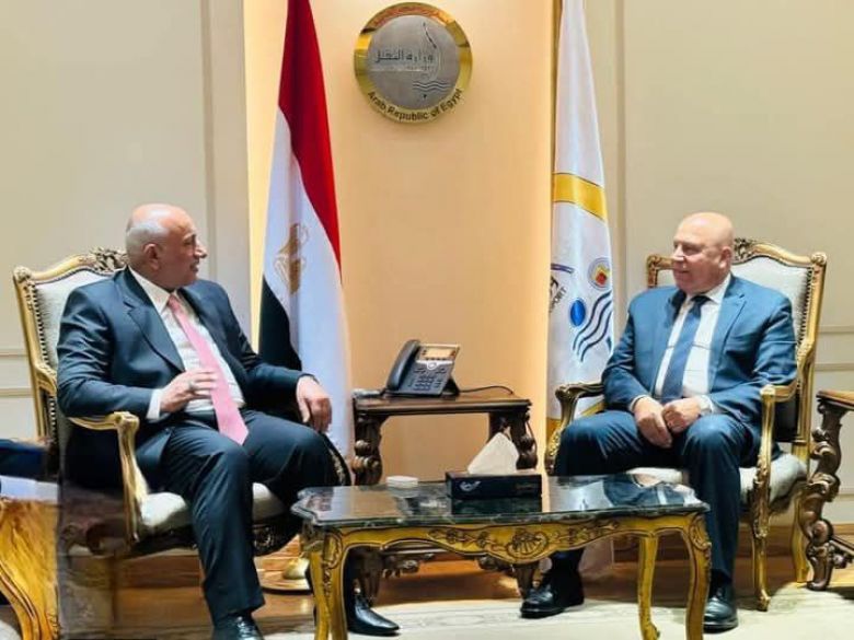 محافظ كربلاء يتباحث مع الوزير المصري سبل التعاون في مجالات النقل الحضري وتكنولوجيا المعلومات