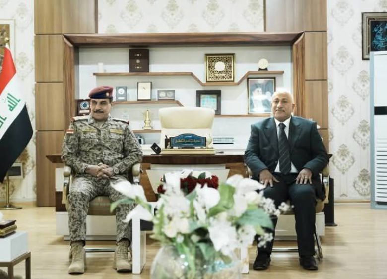 محافظ كربلاء ورئيس اركان الجيش يتباحثان حول الخطط الامنية الخاصة بالزيارات الشعبانية