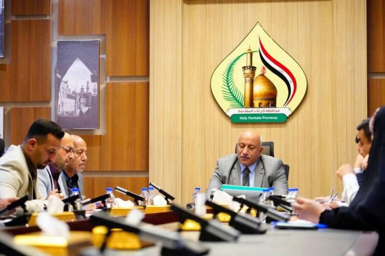 على طاولة الاجتماع.. محافظ كربلاء يستعرض مشاريع الزيارات المليونية التي اطلقها رئيس مجلس الوزراء