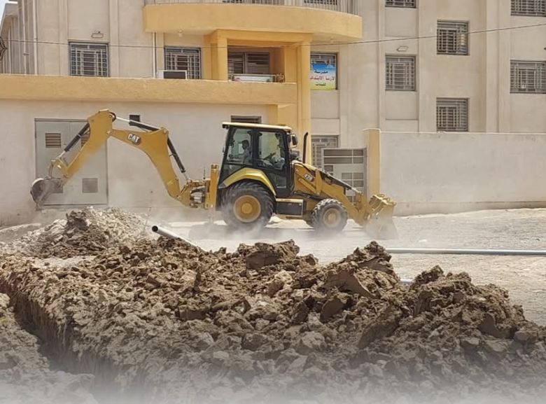 مد انابيب ماء بأقطار مختلفة للمدارس الصينية في قضاء الهندية