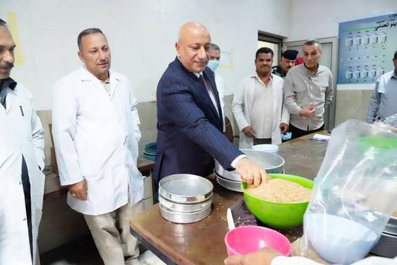 محافظ كربلاء يؤكد على اهمية انجاح عملية تسويق محصول الحنطة