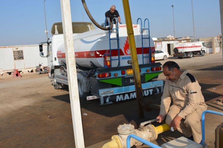 مع ارتفاع درجات الحرارة.. المنتجات النفطية/ فرع كربلاء المقدسة تجهز المولدات السكنية بمنتوج زيت الغاز مجانا