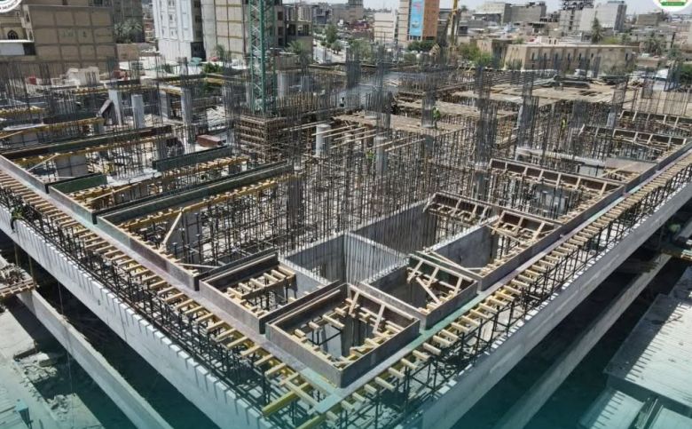 وصول نسب انجاز متقدمة في مشروع إنشاء بارك متعدد الطوابق في مركز كربلاء المقدسة