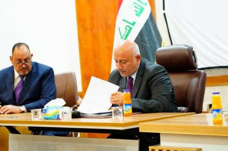 الخطابي يتفقد عمل الدوائر الحكومية ويشيد بدور موظفيها في عملية الإعمار