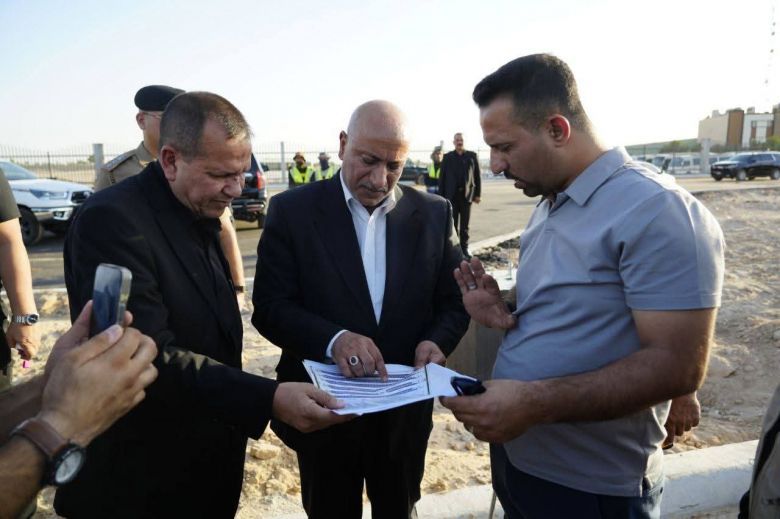 محافظ كربلاء يشرف ميدانيا على مشروع تأهيل ساحات تفويج زائري الزيارات المليونية