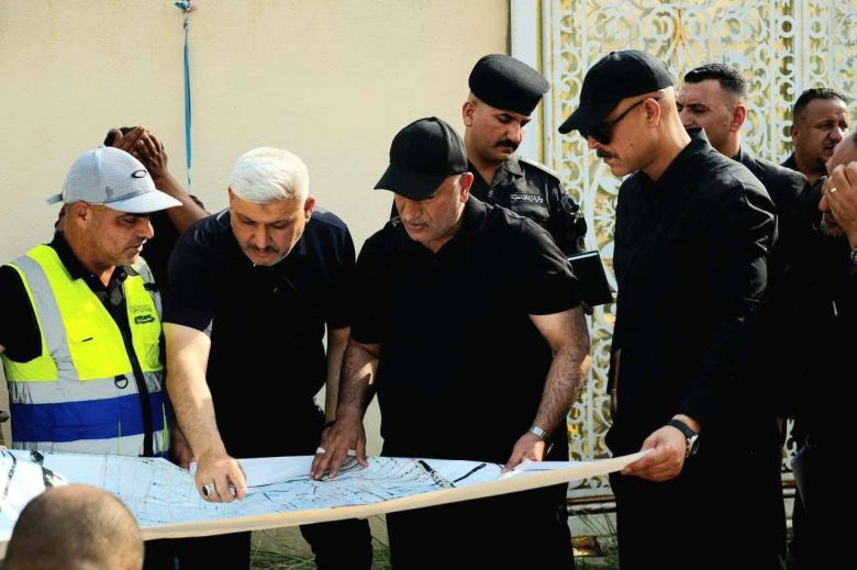 الخطابي يتابع ميدانياً مشروع إنشاء محطة رفع مياه الأمطار في قضاء الحسينية