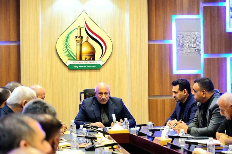 على طاولة الاجتماع.. محافظ كربلاء  يستعرض إزمة شحة المياه وآلية معالجتها